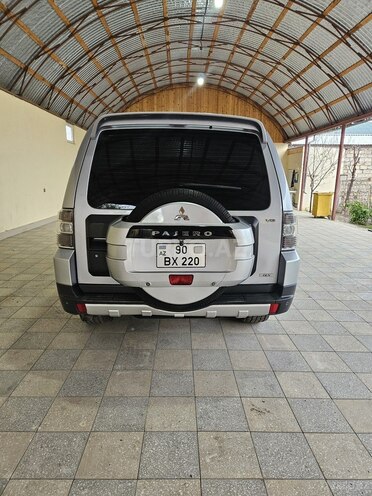 Mitsubishi Pajero 2007, 292,000 km - 3.0 l - Zərdab