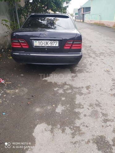 Mercedes E 320 2000, 350,000 km - 3.2 l - Qəbələ