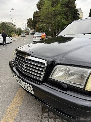 Mercedes C 220 1999, 288,000 km - 2.2 л - Bakı
