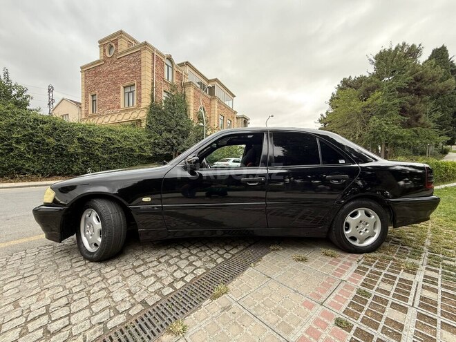 Mercedes C 220 1999, 288,000 km - 2.2 л - Bakı