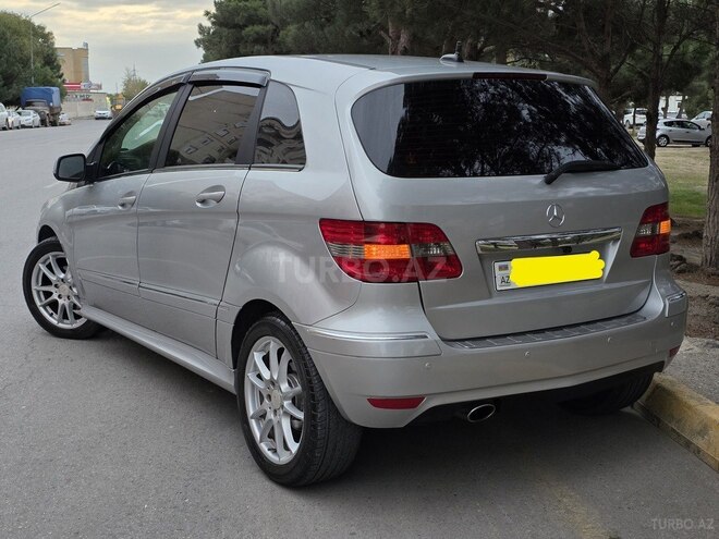 Mercedes B 180 2011, 160,000 km - 1.7 l - Sumqayıt