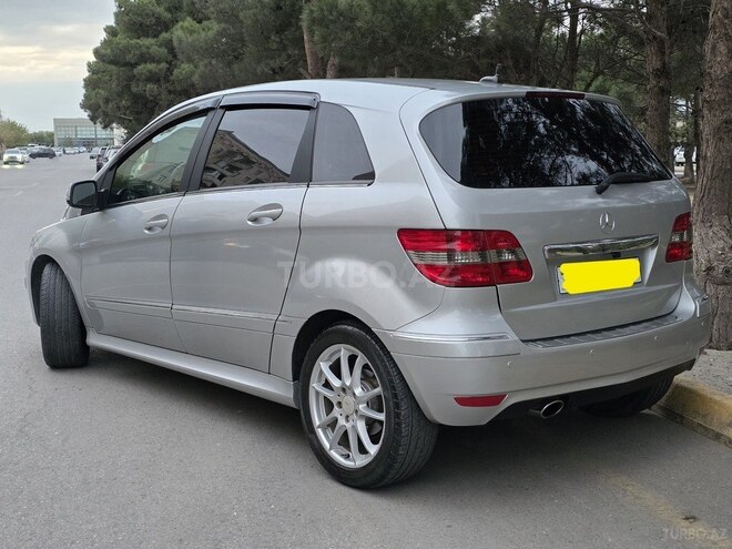 Mercedes B 180 2011, 160,000 km - 1.7 l - Sumqayıt