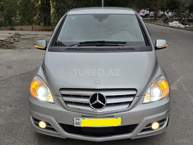 Mercedes B 180 2011, 160,000 km - 1.7 l - Sumqayıt