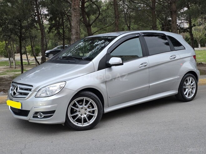Mercedes B 180 2011, 160,000 km - 1.7 l - Sumqayıt