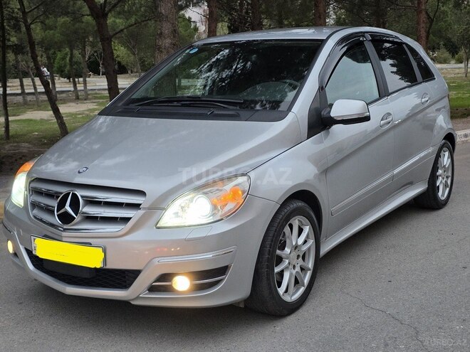 Mercedes B 180 2011, 160,000 km - 1.7 l - Sumqayıt