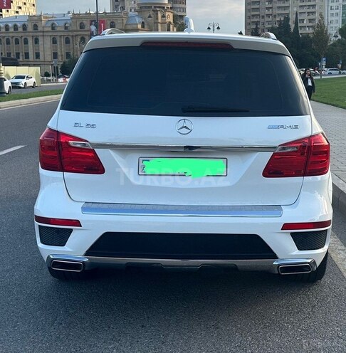 Mercedes GL 500 4MATIC 2015, 87,500 km - 4.7 l - Bakı