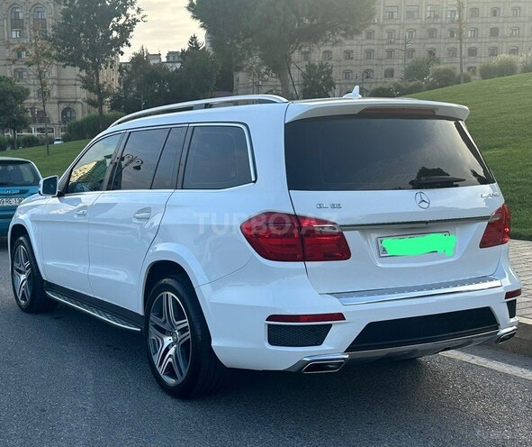 Mercedes GL 500 4MATIC 2015, 87,500 km - 4.7 l - Bakı