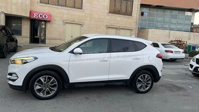 Hyundai Tucson 2017, 220,000 km - 2.0 l - Bakı