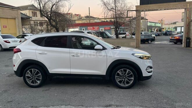 Hyundai Tucson 2017, 220,000 km - 2.0 l - Bakı
