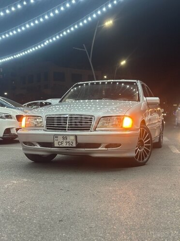 Mercedes C 230 2000, 257,000 km - 2.3 l - Bakı