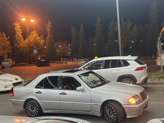 Mercedes C 230 2000, 257,000 km - 2.3 l - Bakı