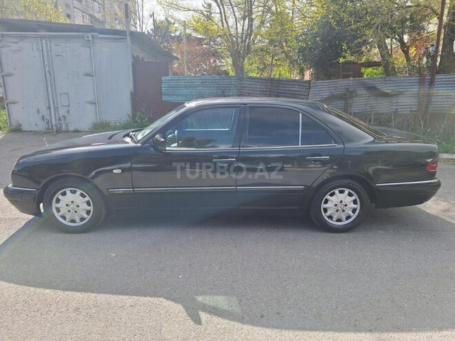 Mercedes E 230 1996, 430,000 km - 2.3 л - Bakı