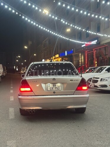 Mercedes C 230 2000, 257,000 km - 2.3 l - Bakı