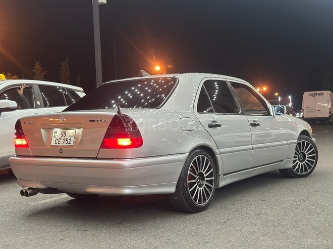 Mercedes C 230 2000, 257,000 km - 2.3 l - Bakı