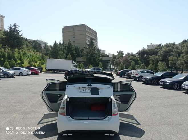 Toyota Prius 2011, 220,000 km - 1.8 l - Bakı