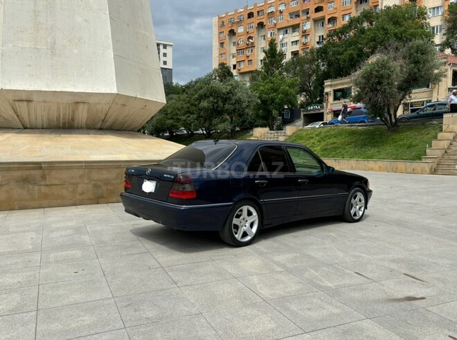 Mercedes C 230 1999, 235,000 km - 2.3 l - Bakı