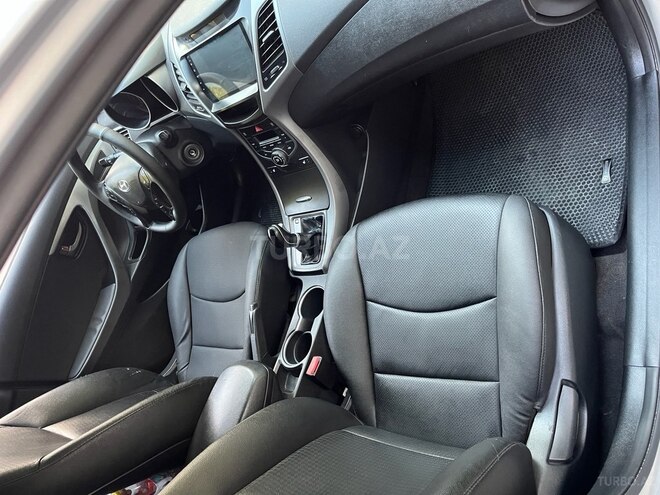 Hyundai Avante 2014, 253,000 km - 1.6 l - Bakı