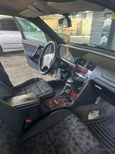 Mercedes C 200 1999, 286,100 km - 2.0 l - Mingəçevir