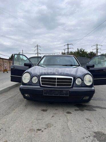 Mercedes E 240 1999, 400,000 km - 2.4 l - Bakı