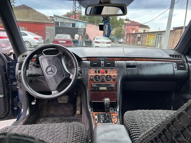 Mercedes E 240 1999, 400,000 km - 2.4 l - Bakı