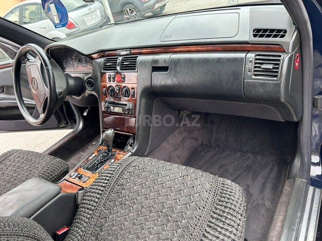 Mercedes E 240 1999, 400,000 km - 2.4 l - Bakı