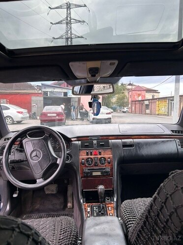 Mercedes E 240 1999, 400,000 km - 2.4 l - Bakı
