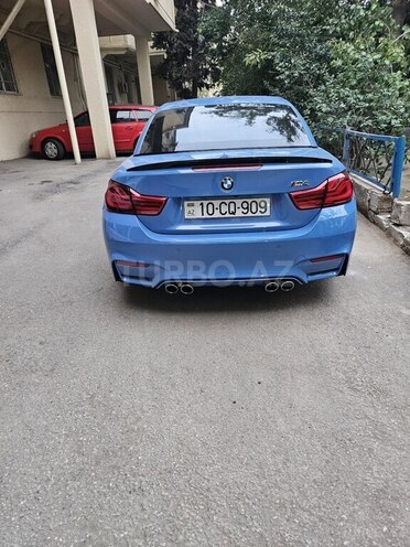 BMW M4-2