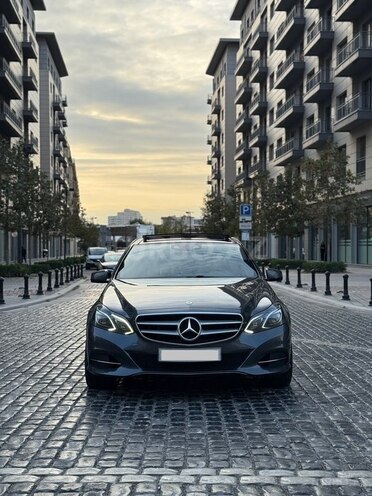 Mercedes E 250 4MATIC 2014, 243,500 km - 2.1 л - Bakı