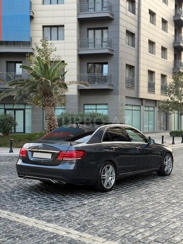 Mercedes E 250 4MATIC 2014, 243,500 km - 2.1 л - Bakı