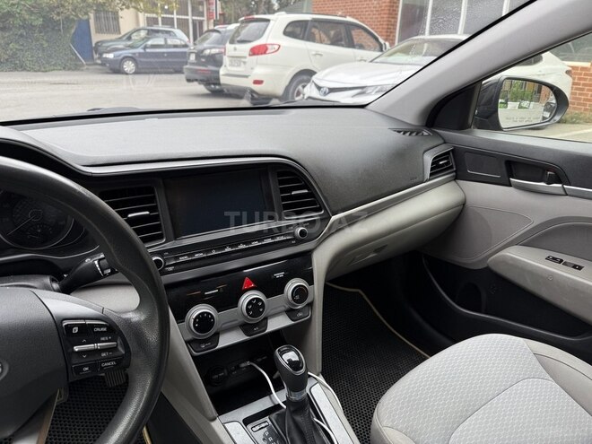 Hyundai Elantra 2018, 93,000 km - 2.0 л - Bakı