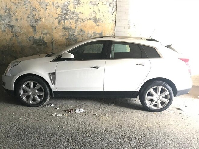 Cadillac SRX 2015, 133,000 km - 3.6 l - Bakı