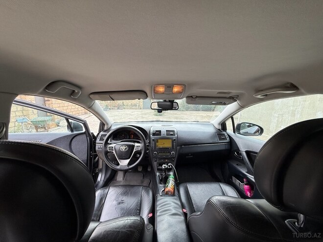 Toyota Avensis 2009, 298,000 km - 2.0 l - Quba