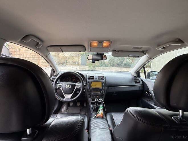 Toyota Avensis 2009, 298,000 km - 2.0 l - Quba