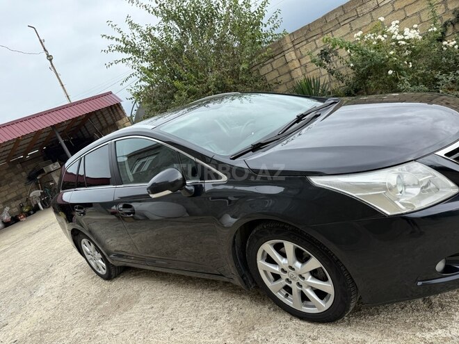 Toyota Avensis 2009, 298,000 km - 2.0 l - Quba