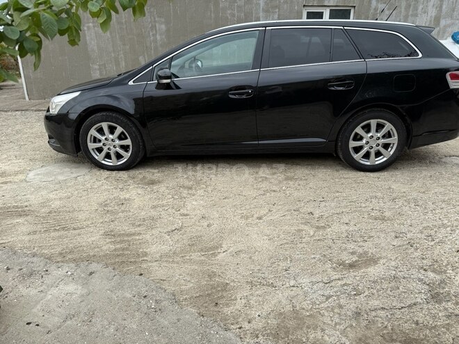 Toyota Avensis 2009, 298,000 km - 2.0 l - Quba