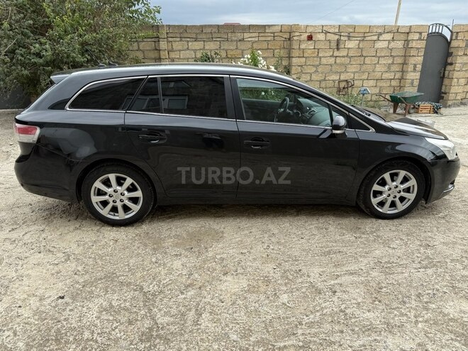 Toyota Avensis 2009, 298,000 km - 2.0 l - Quba