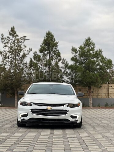 Chevrolet Malibu 2017, 28,000 km - 1.5 л - Şirvan