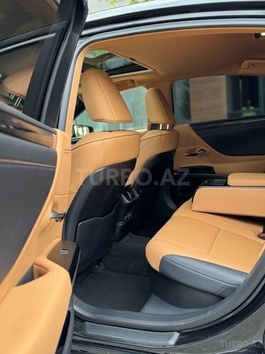 Lexus ES 300h 2023, 53,000 km - 2.5 l - Bakı