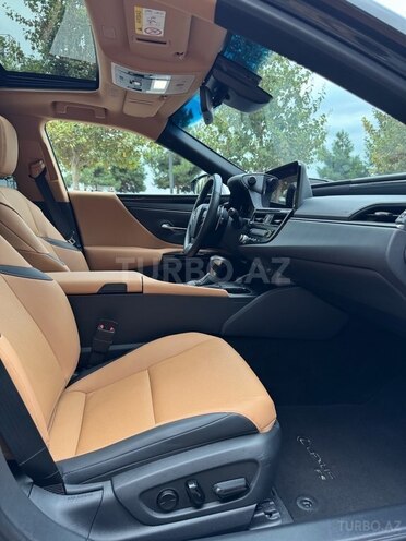 Lexus ES 300h 2023, 53,000 km - 2.5 l - Bakı