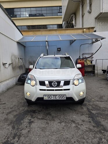 Nissan X-Trail 2014, 195,000 km - 2.5 л - Bakı