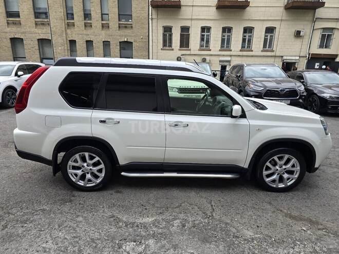Nissan X-Trail 2014, 195,000 km - 2.5 л - Bakı