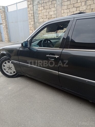 Mercedes 220 E 1993, 400,000 km - 2.2 l - Bakı