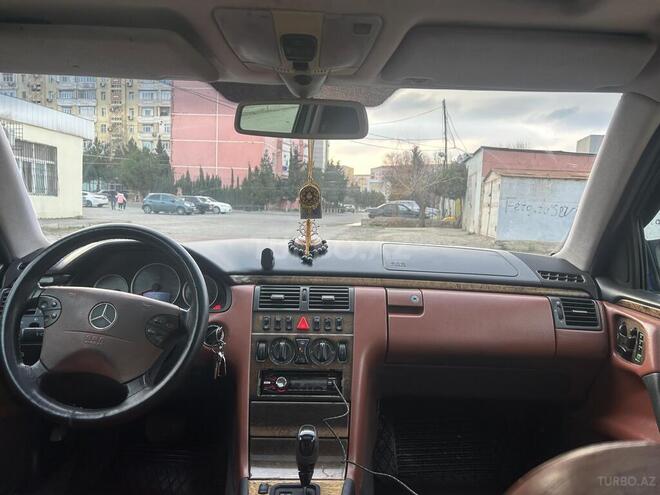 Mercedes E 240 1999, 350,000 km - 2.6 l - Bakı