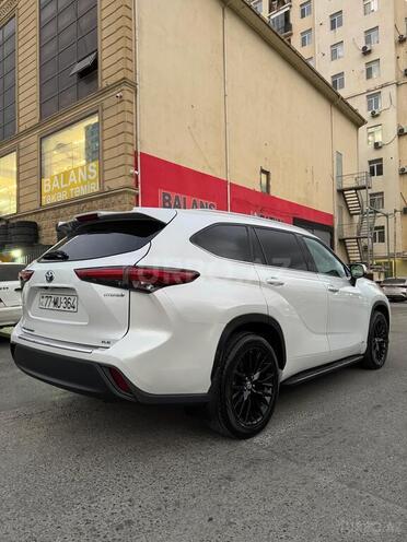 Toyota Highlander 2022, 84,000 km - 2.5 l - Bakı