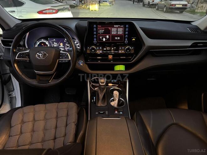 Toyota Highlander 2022, 84,000 km - 2.5 l - Bakı