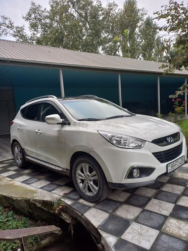 Hyundai ix35 2013, 240,000 km - 2.0 л - Qəbələ