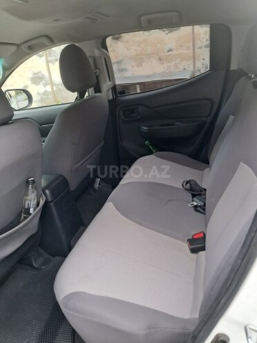 Mitsubishi L200 2020, 89,500 km - 2.4 l - Bakı