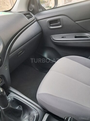 Mitsubishi L200 2020, 89,500 km - 2.4 l - Bakı