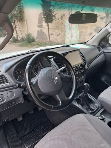 Mitsubishi L200 2020, 89,500 km - 2.4 l - Bakı
