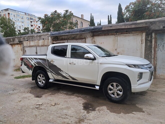 Mitsubishi L200 2020, 89,500 km - 2.4 l - Bakı
